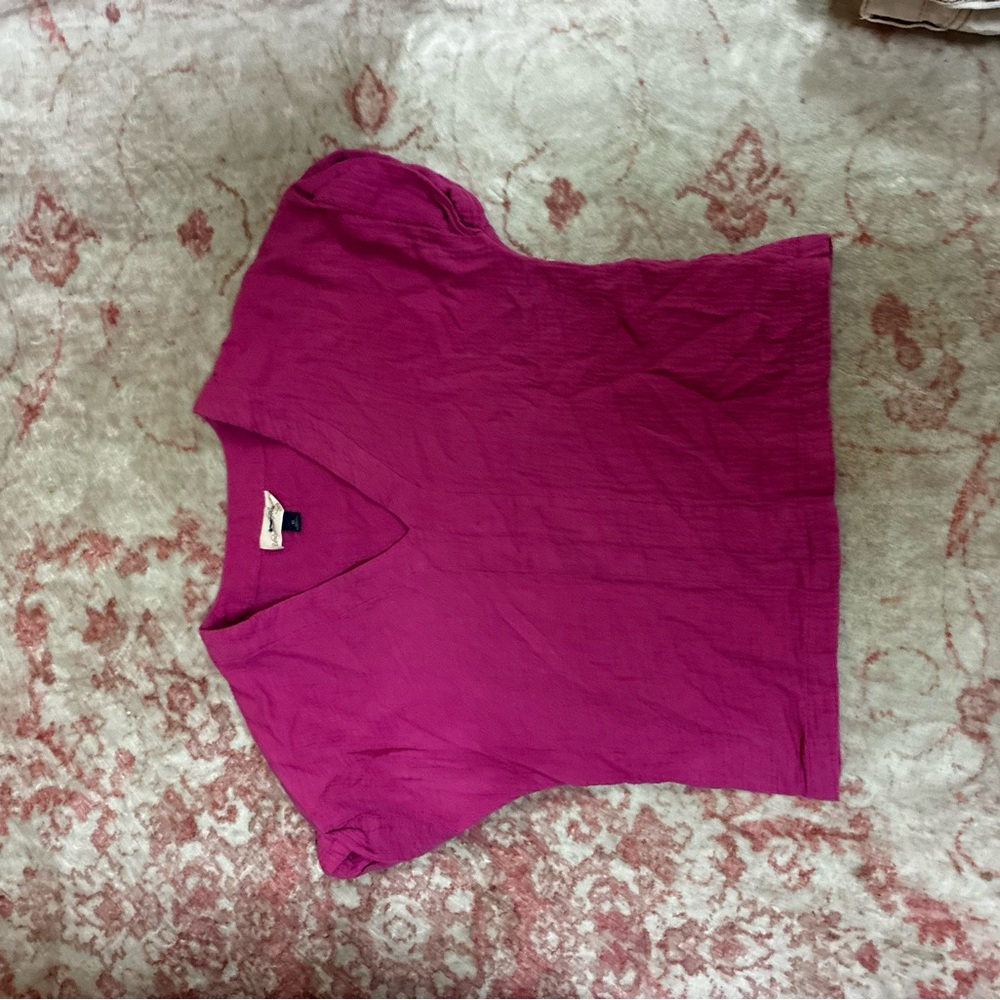 Women's Pink V-Neck Top